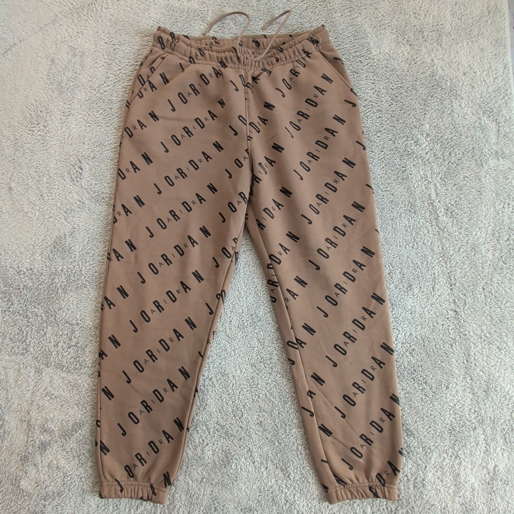 Nike AIR JORDAN AOP Graphic Fleece Sweatpants Palomino Brown Sz Large DV7646-274